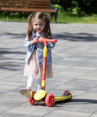 БЕЗ УПАКОВКИ Самокат 3-колесный Bunny, 135/90 мм, желтый/красный